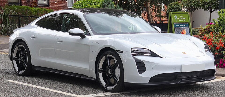 Porsche Taycan 2024