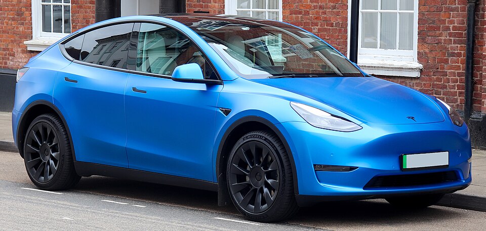 Tesla Model Y 2024