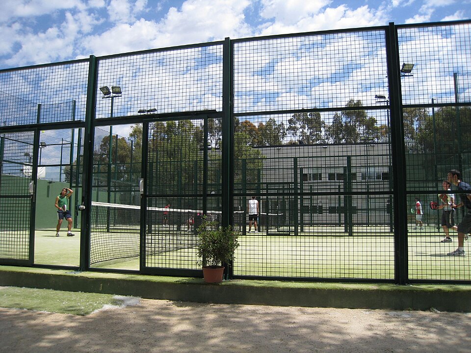 Padel vs Tennis: What Are the Real Differences?