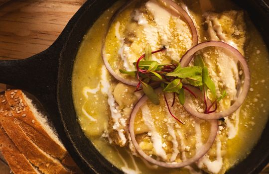 Tortilla de Espinacas con Queso de Cabra y Piñones