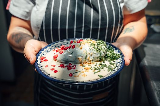 Estofado de Cerdo al Café con Chiles Secos y Cilantro: Fusión Andina-Mexicana en Olla Express