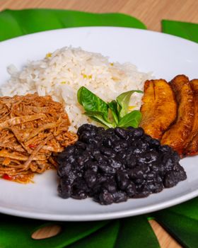 Pabellón Criollo with Meat and Vegetables