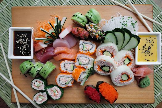 Sushi casero: California rolls y nigiris