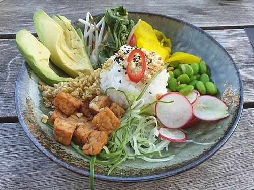 Foto de Buddha bowl con quinoa y aguacate, receta de Cocina Internacional